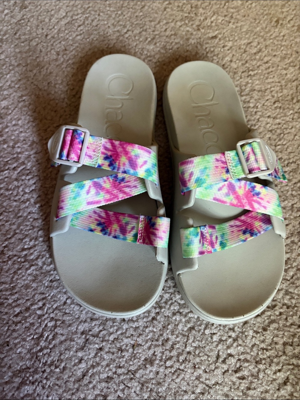 Womans chaco tye dye chillos sandals size 9 like new